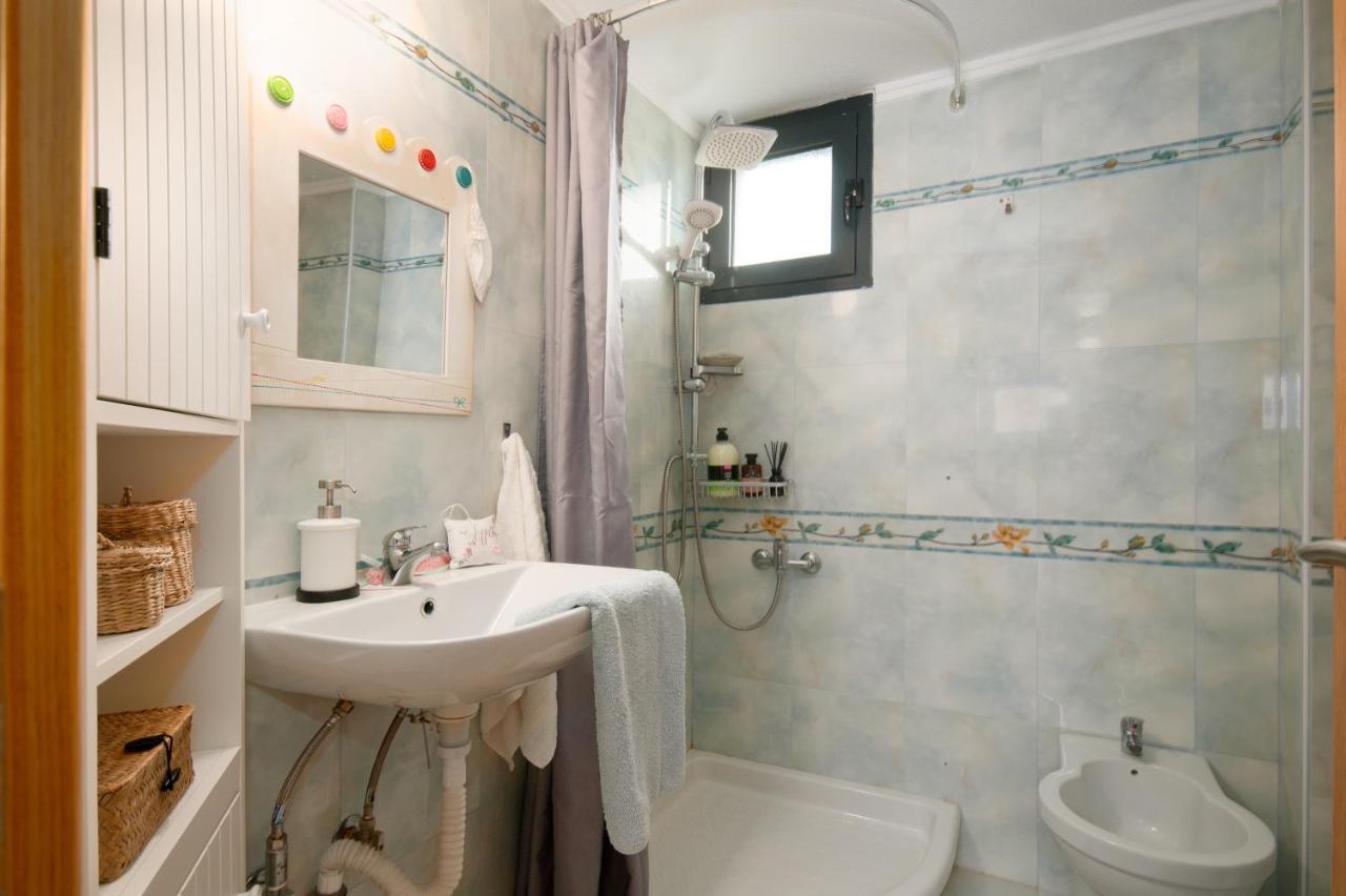 Seathon Seafront Beach Villa In Kalamitsi Extérieur photo