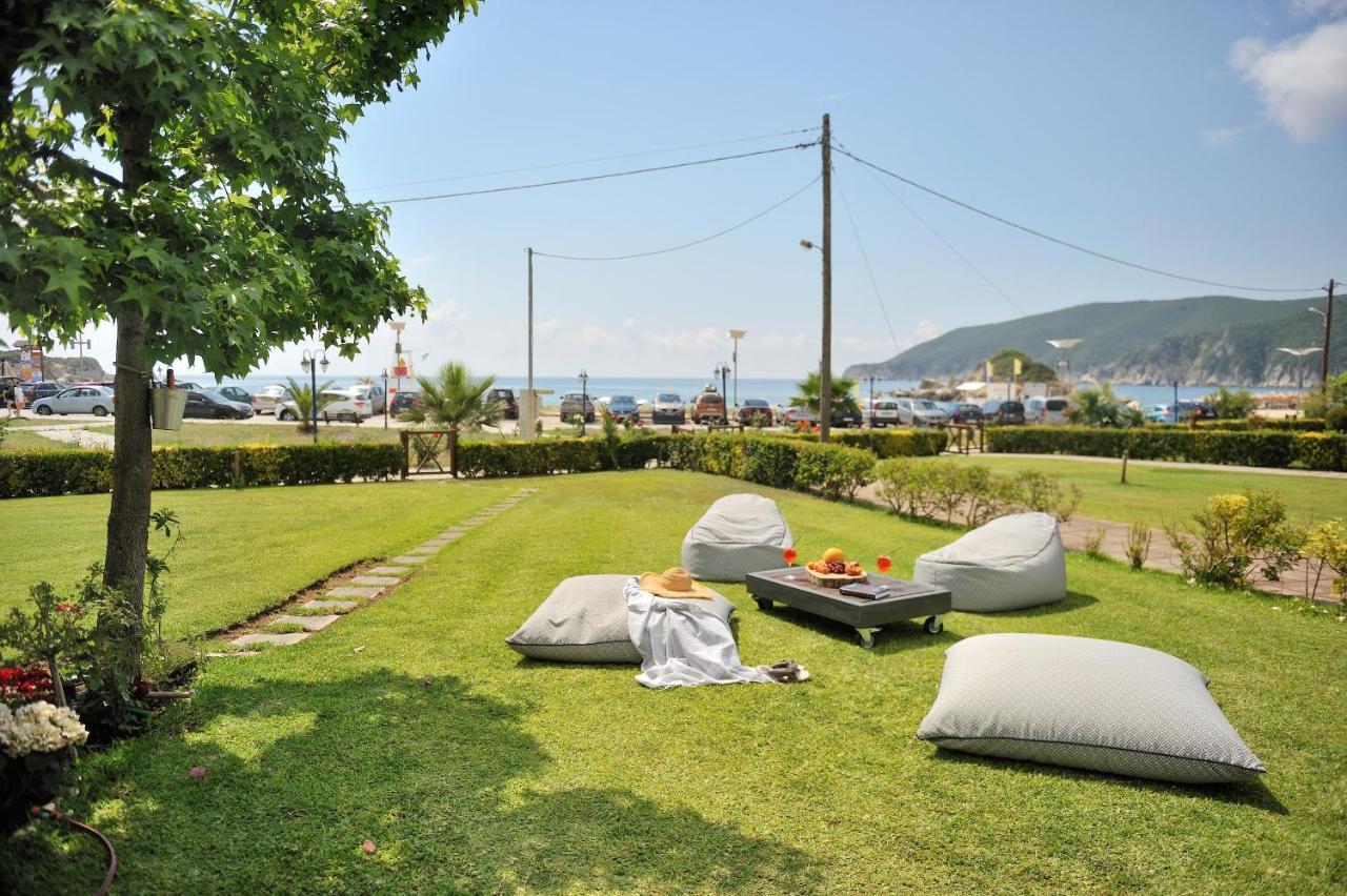 Seathon Seafront Beach Villa In Kalamitsi Extérieur photo