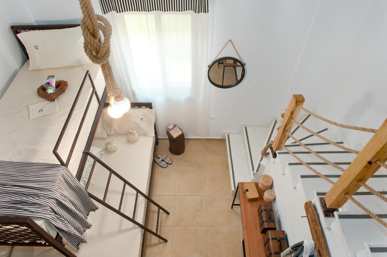 Seathon Seafront Beach Villa In Kalamitsi Extérieur photo